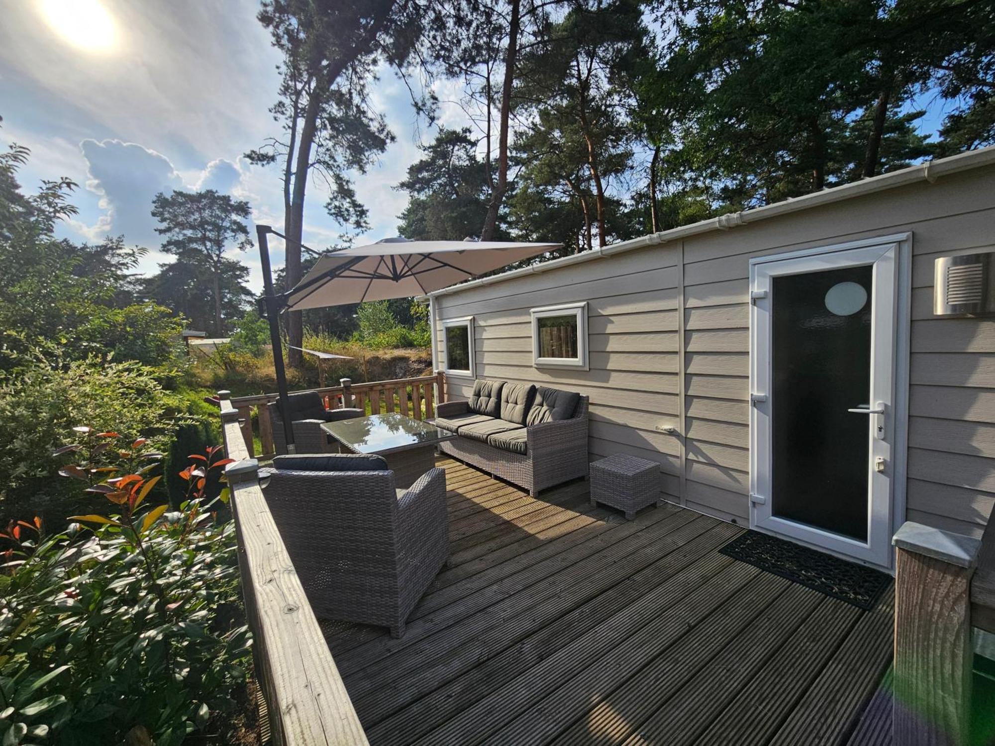 Luxe 4 Persoons Chalet Op 5 Sterren Camping Raalte Dış mekan fotoğraf